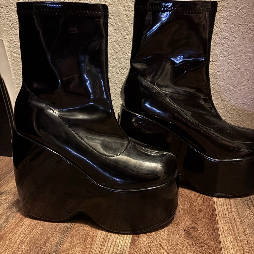 Demonia Women's Boots